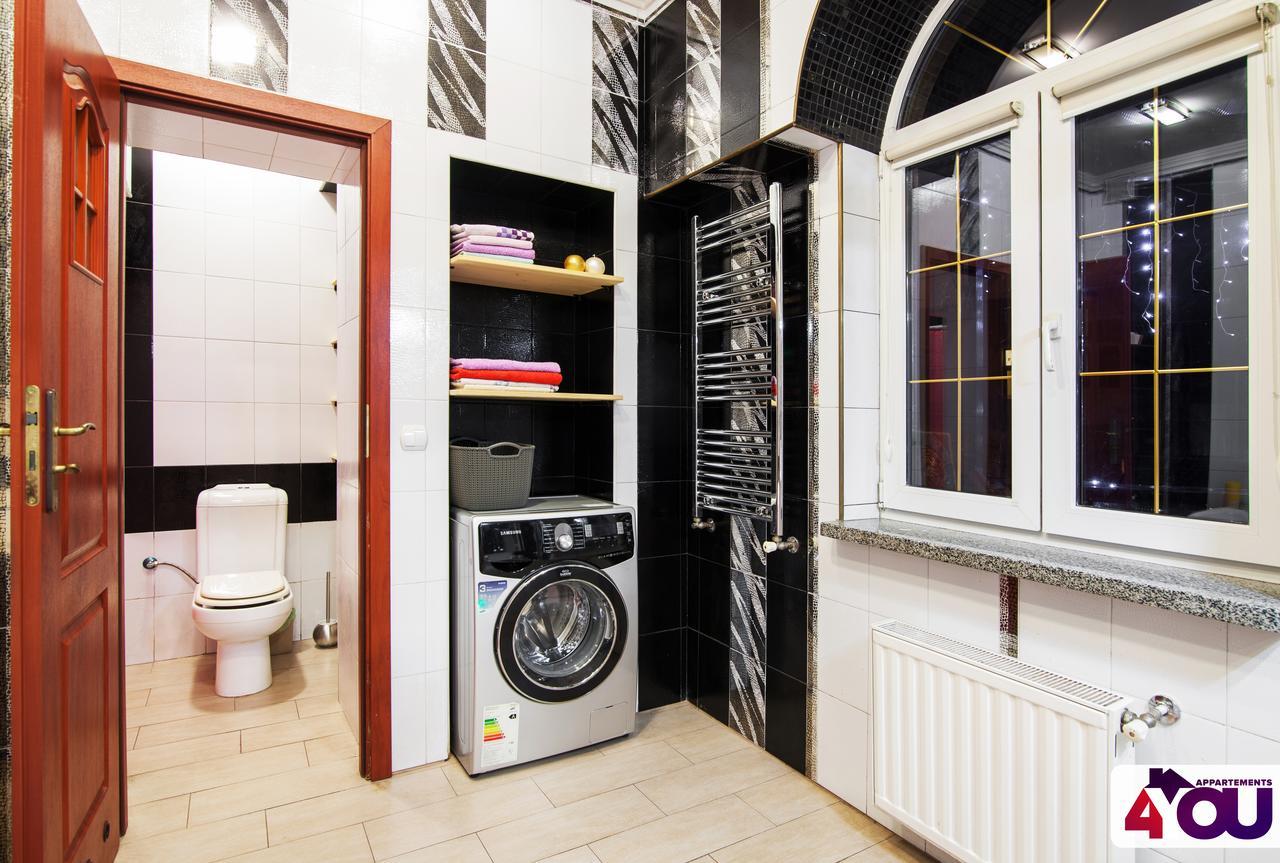 4You Apartaments Lviv Exterior foto